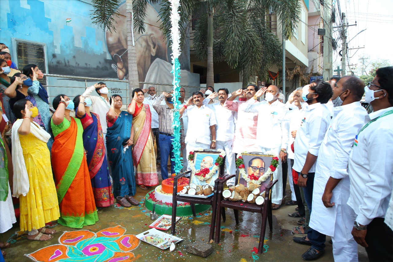 Kompally Municipal Chairman, Councillors and Municipal Officers Flag-Hoisting in Kompally and Doolapally Areas.
